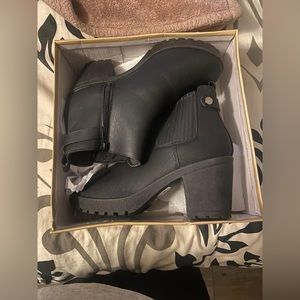 Heeled Black Boots